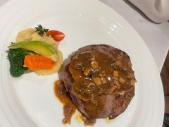扒鹅肝小牛排-维兰西餐(万泉河店)