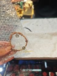 -灵彩珠宝(朗香街店)