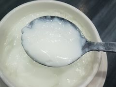 牛奶炖蛋白-黄师奶甜品店