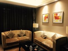 -西安唐隆国际酒店(大雁塔大唐不夜城店)