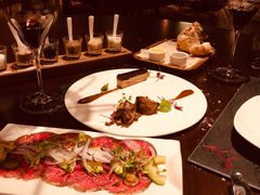 -恰餐厅及酒吧 CHAR Bar & Grill (北京丽都皇冠假日店)