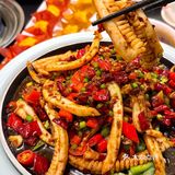 新年氛围拉满的饭店！萨拉齐湘食董家