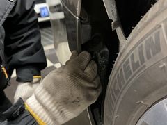 -鲨鱼皮汽车凹陷玻璃修复(静安店)