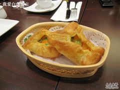 里面有鸡肉，太难吃，酸味-必胜客(滨江店)