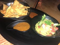 牛油果酱配玉米片-Luchador摔跤手墨西哥餐厅(恒宇广场店)