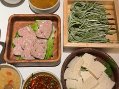 -左庭右院鲜牛肉火锅(七宝领展广场店)