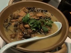 小鸡炖榛蘑-止观小馆·辽河口渔家菜(王府井店)