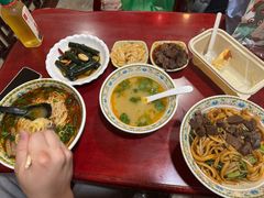 -金杨拉面王小吃面馆·牛三宝面·红烧牛肉粉