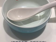 -魏铭鱼头捞饭(晋阳路店)