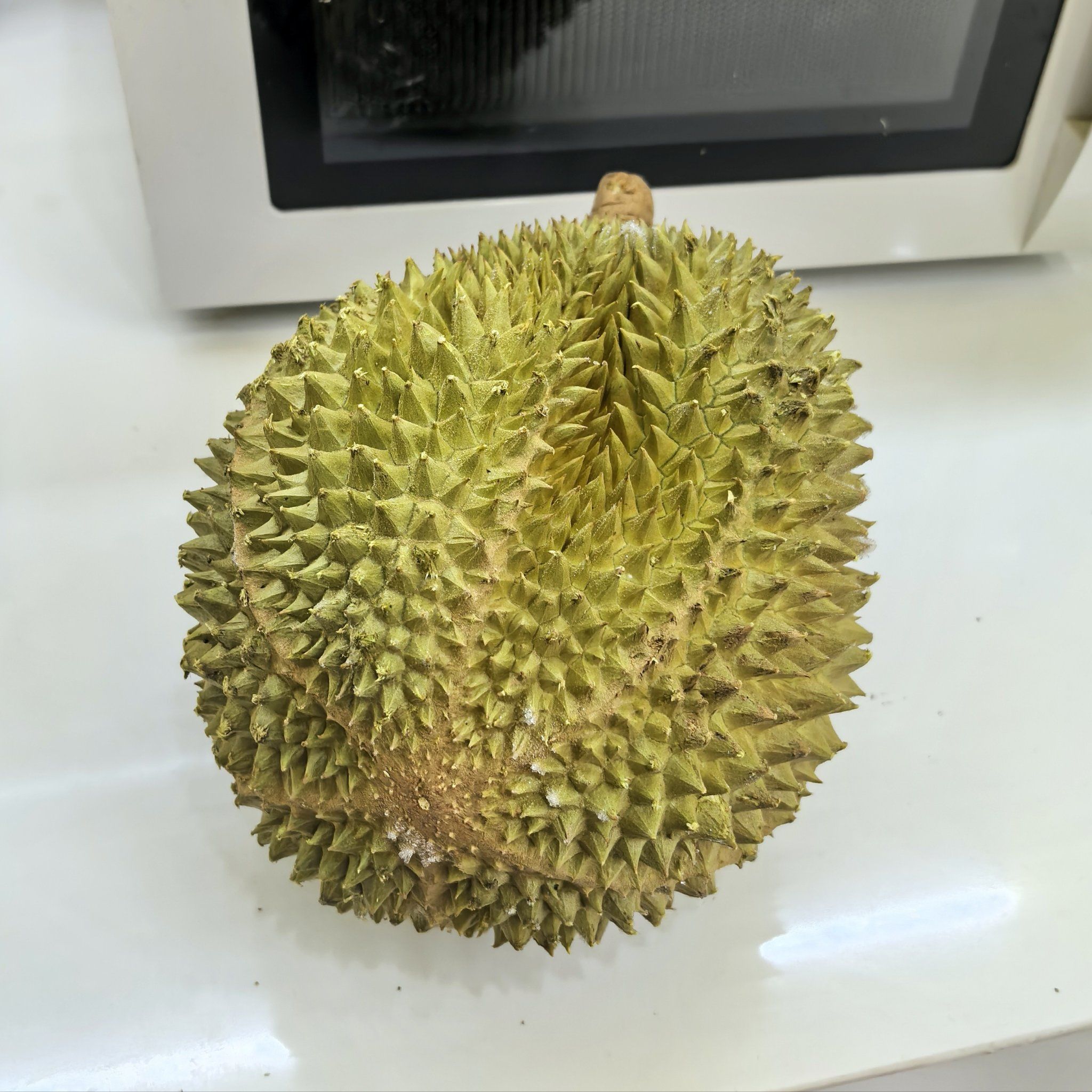 店员现开的猫山王榴莲