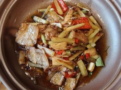 土猪小炒肉-嫩芽·重庆菜馆(十八梯露台观景店)