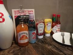 -HIGH FIVE哈福手工汉堡(桂林路店)