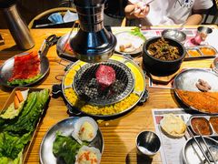 -青瓦炭韩潮烤肉(花园道店)