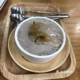 位置在三里屯soho3号商场3楼，周日中午12:30
