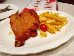 炸鸡比沙律-香港新发烧腊茶餐厅(书城店)