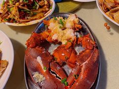 -三亚火车头万人海鲜广场