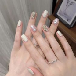 -桃色美甲沙龙