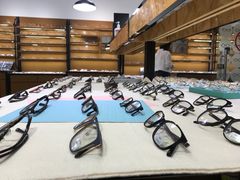 -罗伯特眼镜·蔡司官方授权(罗湖国贸店)