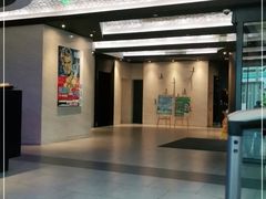 -桔子酒店(上海西藏北路地铁站店)