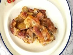 蒜香煎焗排骨-六婶西关小厨(光塔路店)
