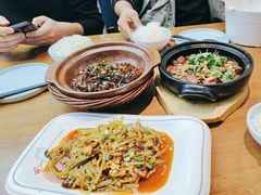 -有红鸡毛店·川菜(建设路店)