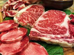 -臻牛烤肉
