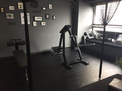 器械区-简·无界健身工作室·运动康复·体态(石厦店)