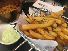 牛油果酱佐薯条-新鲜誌·新派食集(万象天地店)