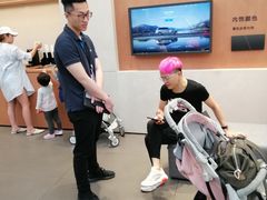 -理想汽车(世纪汇店)