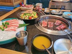 -韩烧牛中牛·甄选黑牛烤肉(黑金店)