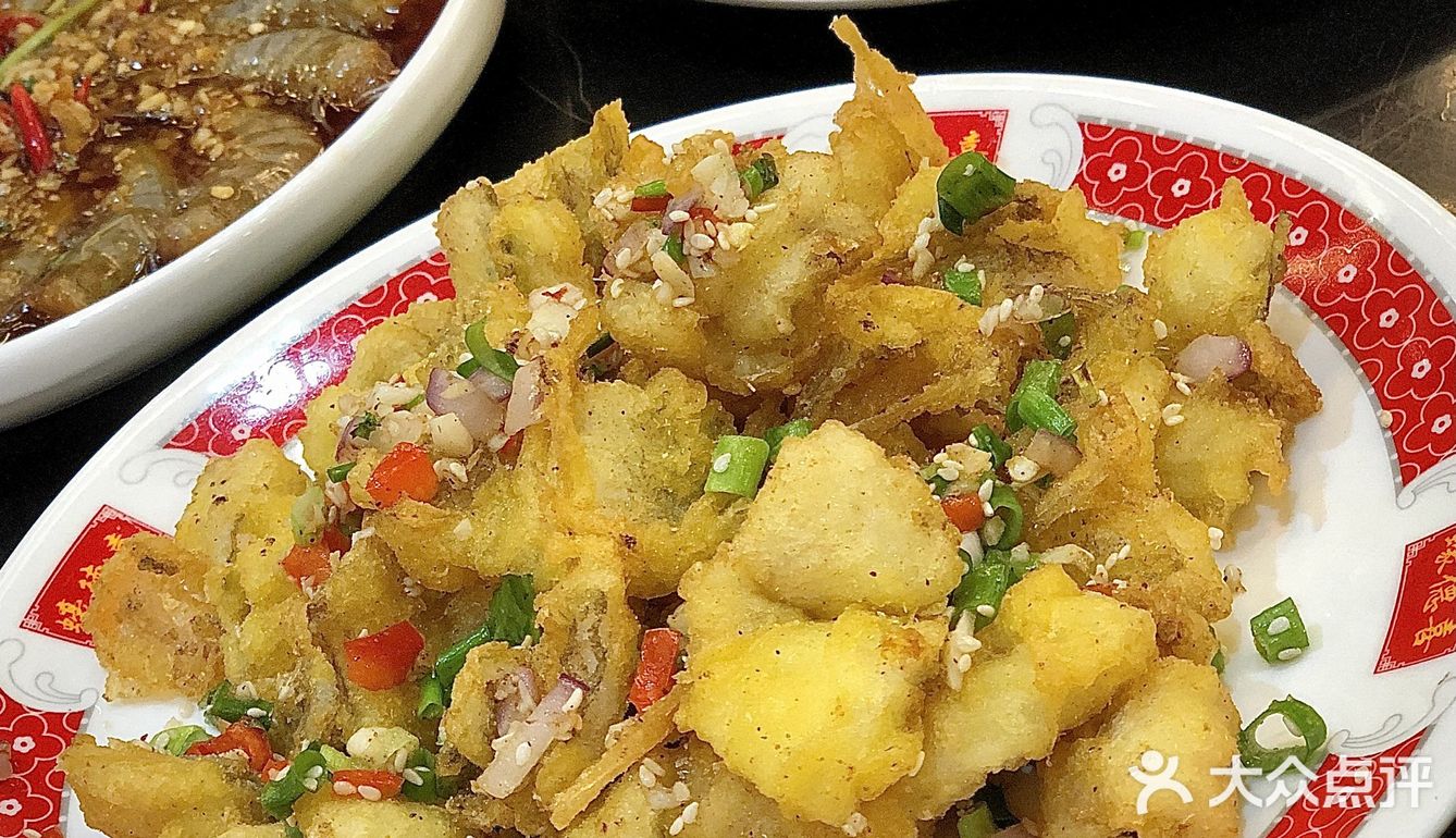 惊喜发现‼️兴盛路营业到天亮的砂锅粥烤蚝专门店