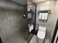 -闲隅江景艺术酒店(解放碑洪崖洞总店)