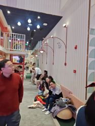 -奈尔宝·儿童乐园·亲子餐厅(华采天地店)