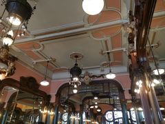-Majestic Café