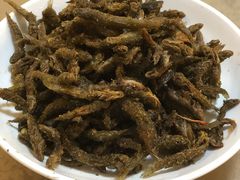 椒盐小溪鱼-黄牛肉馆·皖南土菜