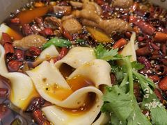 -晓彭肥肠鸡·泡椒鸡火锅(水木天地店)