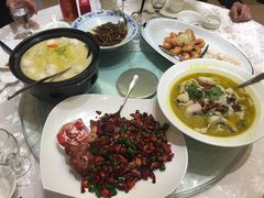 -泓历皇朝酒店(东亭店)