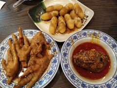 -爆炸头阿姨小四川正宗川味小吃(无任何分店)