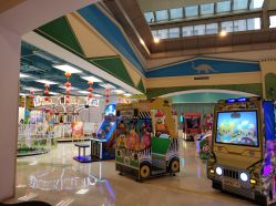 -莫莉幻想儿童乐园(郑州丹尼斯三天地店)