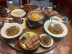 -老滇山寨•云南特色菜•地方菜•民族风情歌舞表演(金碧店)