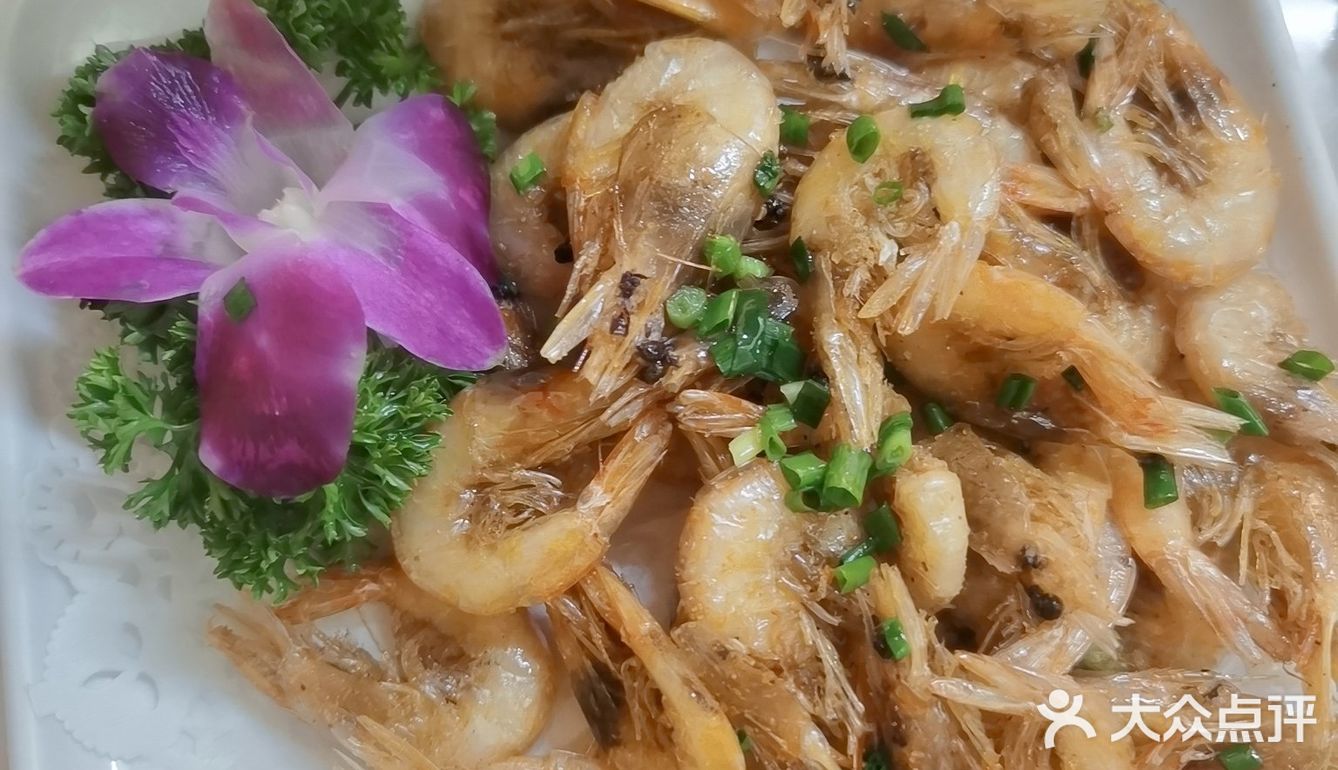 今天特意来这家店吃他们家的莲藕猪杂汤