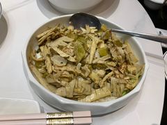 酸菜炒笋-鹭岛新泉客家菜·海鲜·融合菜(莲前店)