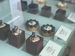 -UNI UNI(环亚凯瑟琳店)