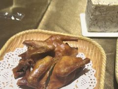 -东口码头·烧鸽子·鱼头泡饼·地方菜(金鹰悦城店)