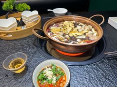 -一善菌·云南菌汤·云南菜(银泰城店)