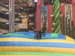 -蒙特利亲子乐园