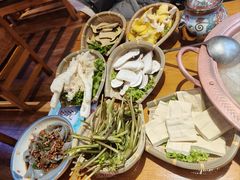 -民食香·腊排骨野生菌美食(木府店)