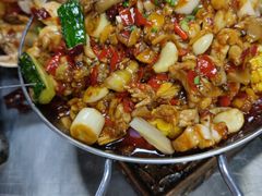 牛蛙爱上虾-小民大排档(光谷店)