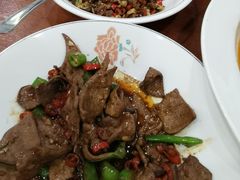 -湖南人家湘菜馆(镇江路店)