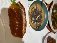 -贝勒爷·酥不腻烤鸭